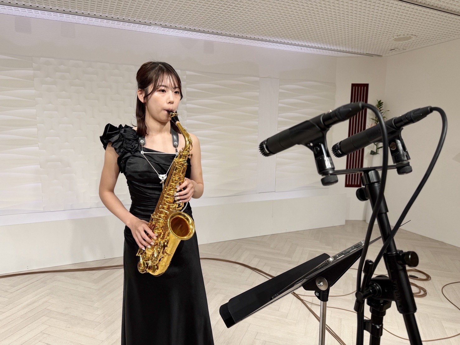 奏ホールでライトプランのサックスソロ録音録画